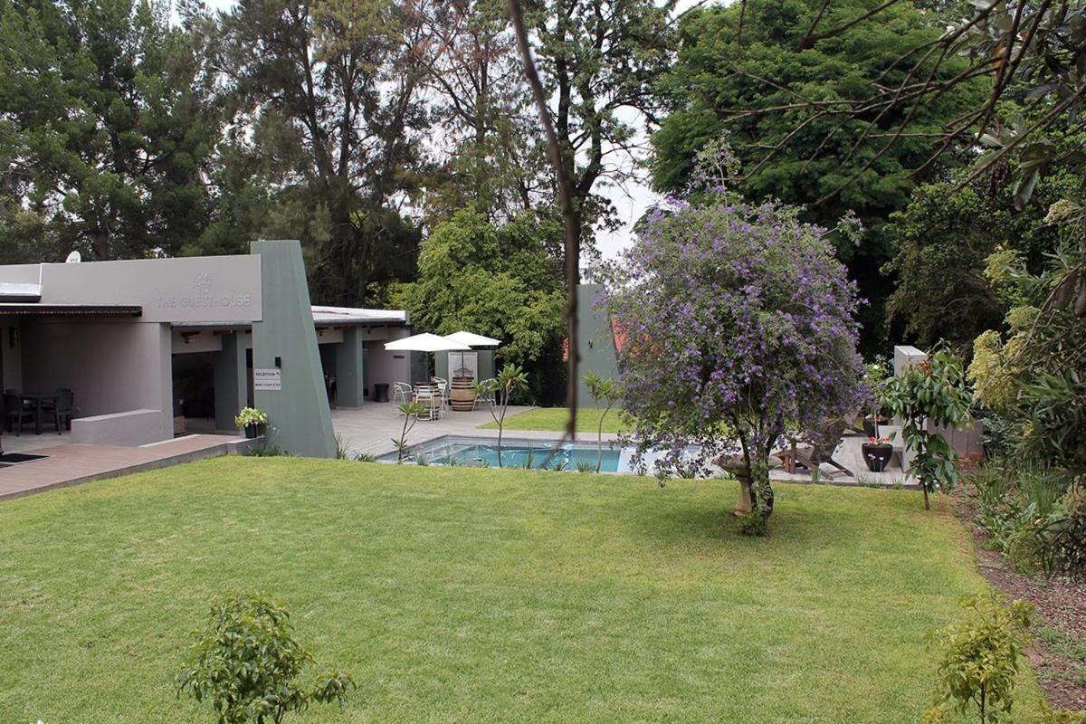 The Guesthouse 6 On Vrede Johannesburgo Exterior foto