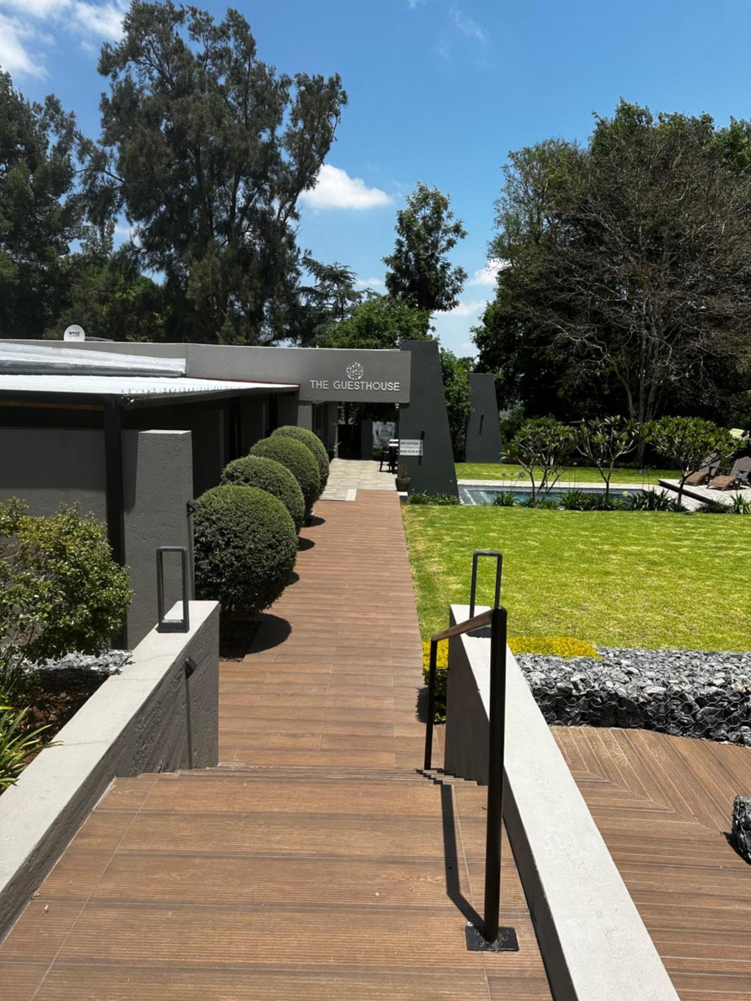 The Guesthouse 6 On Vrede Johannesburgo Exterior foto