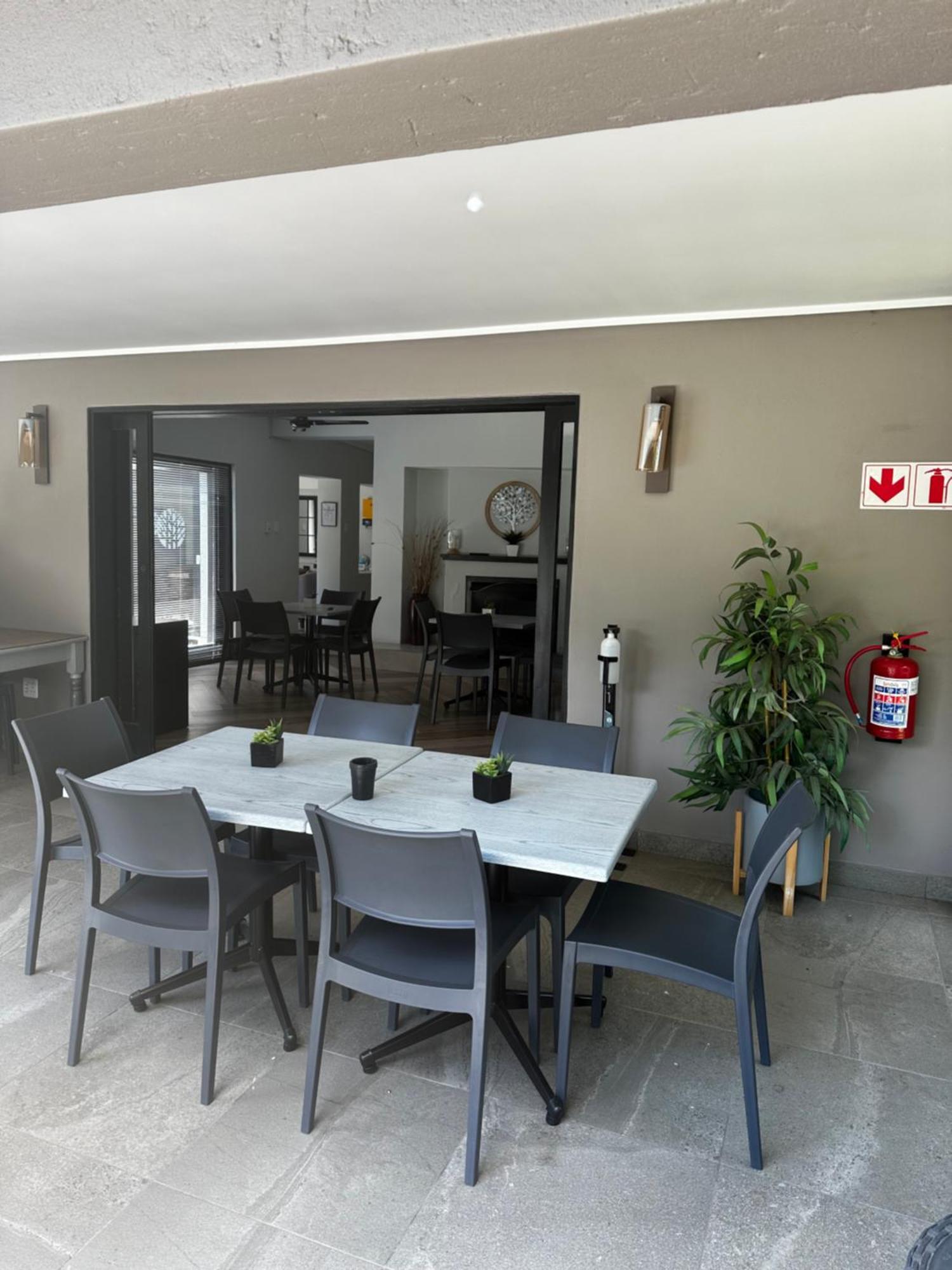 The Guesthouse 6 On Vrede Johannesburgo Exterior foto